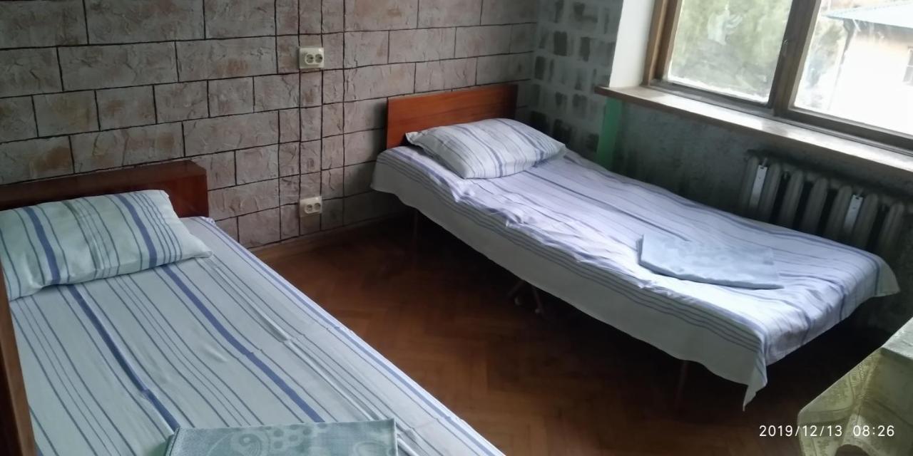 Уютная Комната Gagra Ngoại thất bức ảnh